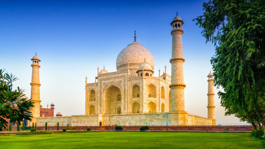 Sunrise Taj Mahal Tour from Delhi